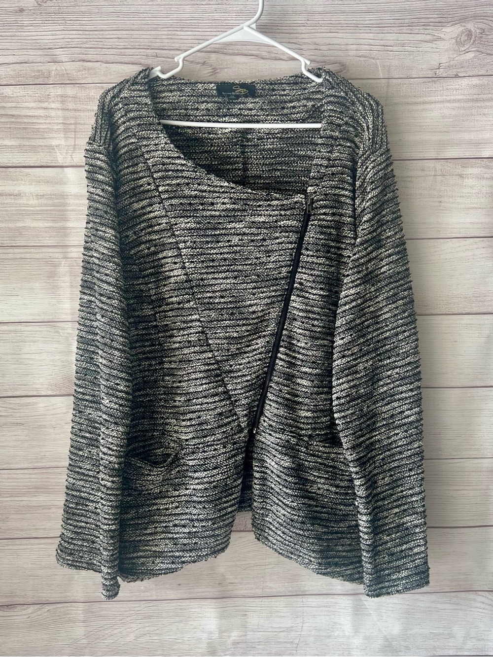 Suzanne Betro Black & White Knit Zip-Front Dress Jacket